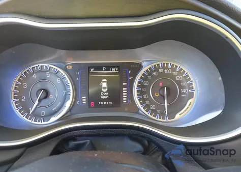 2015 Chrysler 200 Limited z USA, uszkodzony, nr VIN 1C3CCCAB1FN552631